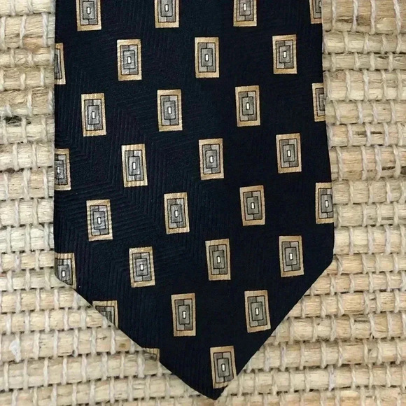 {Patrick James} Purveyor to Gentlemen All Silk Tie - Picture 6 of 8